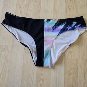 Victoria's Secret The Cheeky Hipster Bathing Suit Bottoms Size Medium